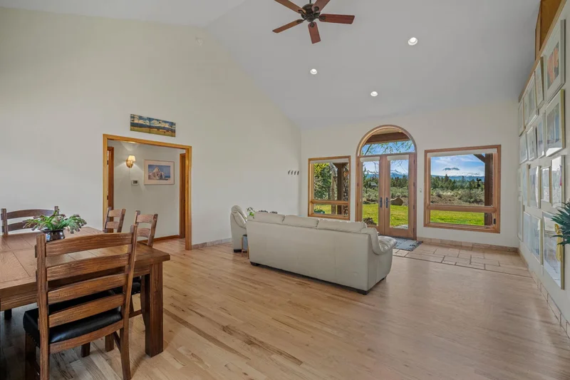 67076 Sunburst Street, Bend, Oregon, United States. - Photo 13