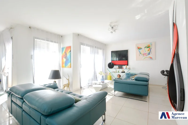 La Garenne-Colombes, Île-de-France, France. - Photo 13