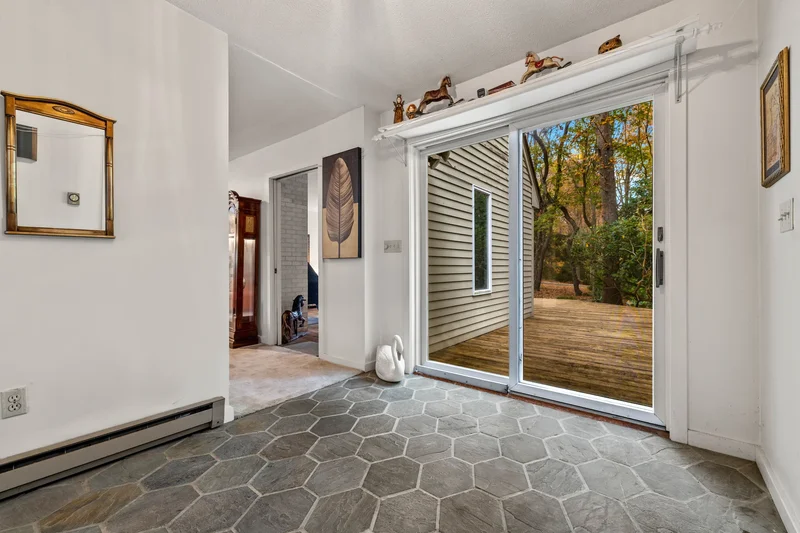 11 Neck Rd, Old Lyme, CT 06371, Lyme, Connecticut, United States. - Photo 4