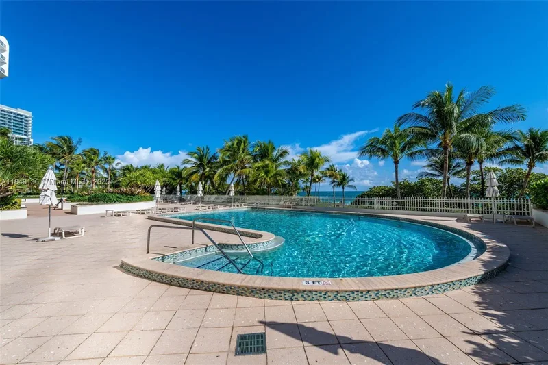 10205 Collins Ave 404, Bal Harbour, Florida, United States. - Photo 32