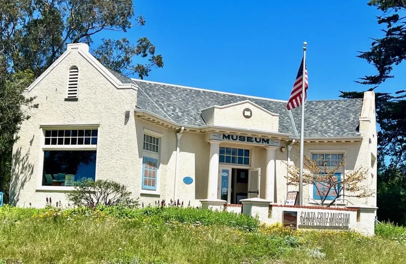 1122 Seabright Avenue, Santa Cruz, California, United States. - Photo 2