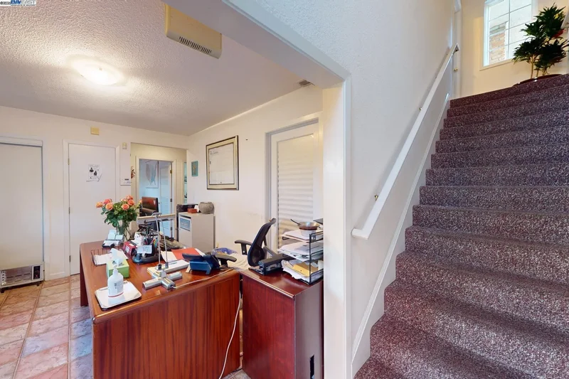 54 Railroad Ave, Richmond, California, United States. - Photo 3