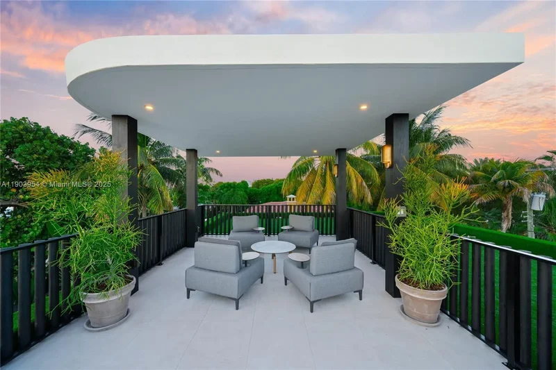 2053 N Bay Rd, Miami Beach, Florida, United States. - Photo 87