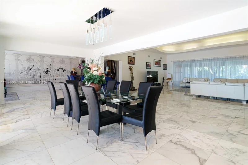 205 Ocean Blvd, Golden Beach, Florida, United States. - Photo 18