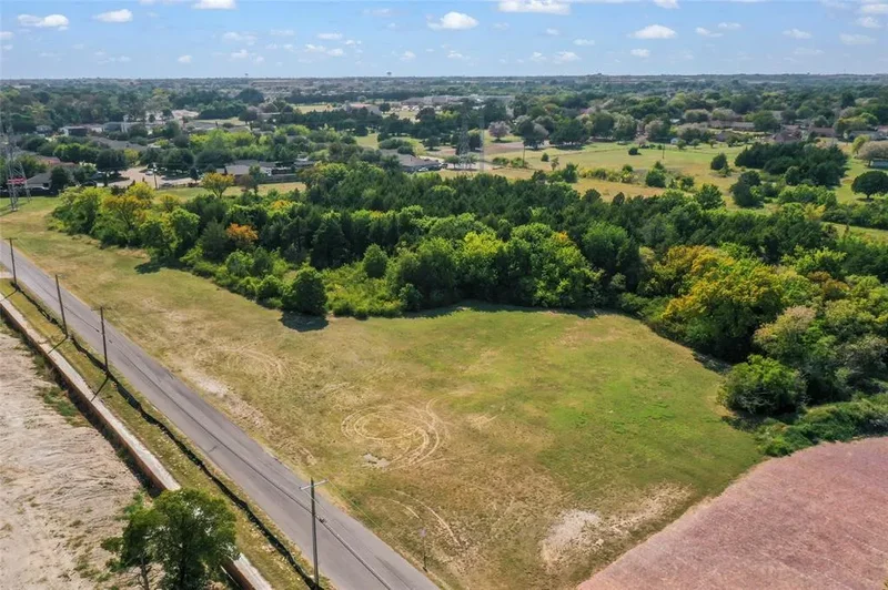 3846 W Kiest Boulevard, Dallas, TX 75233, Dallas, Texas, United States. - Photo 9