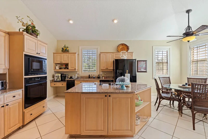 2000 Bayview Dr., Tierra Verde, FL 33715, St. Petersburg, Florida, United States. - Photo 29