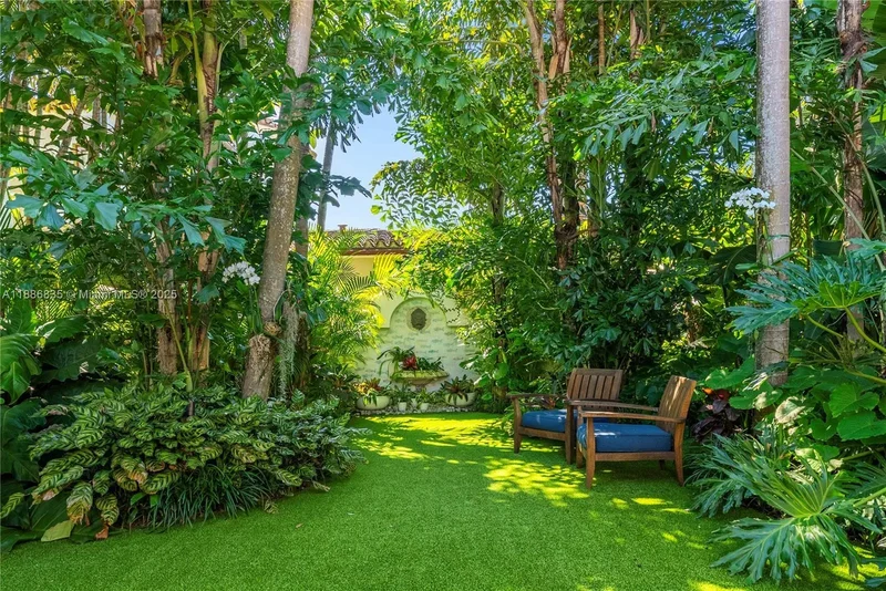 6065 Pine Tree Dr, Miami Beach, Florida, United States. - Photo 8