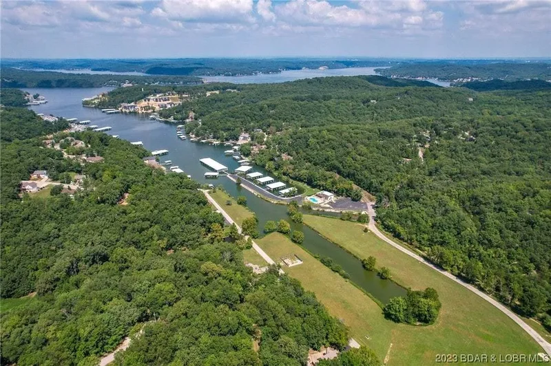 20 Crown Drive, Camdenton, MO 65020, Camdenton, Missouri, United States. - Photo 5