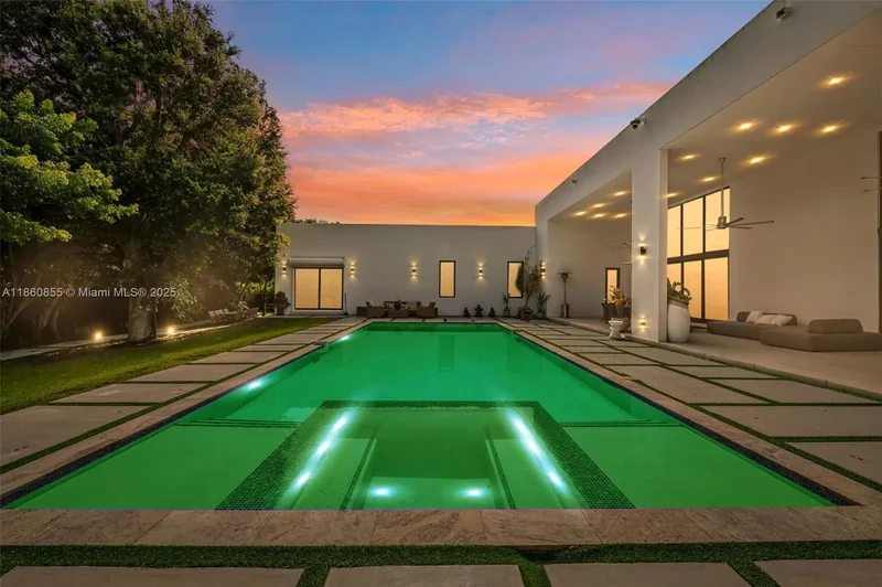 6175 SW 128th St, Coral Gables, Florida, United States. - Photo 13