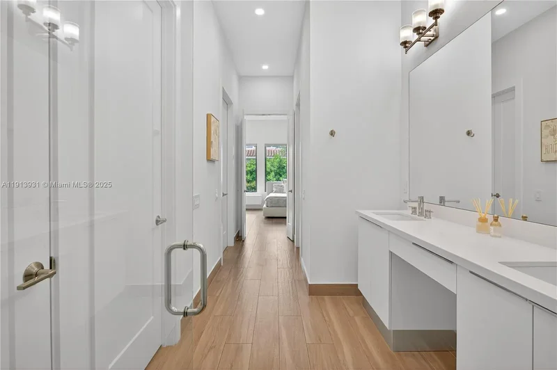5999 E Brookfield Cir E, Fort Lauderdale, Florida, United States. - Photo 21