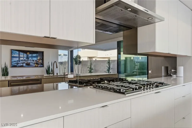 4022 Heron Fairway Drive, Las Vegas, Nevada, United States. - Photo 15