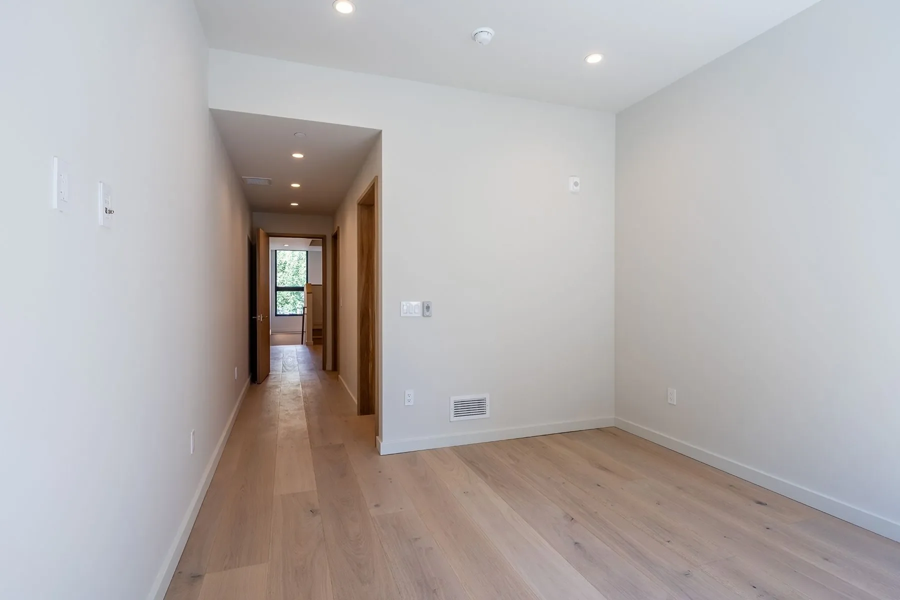 165 N Glenwood Street #23, Jackson, WY 83001, Jackson, Wyoming, United States. - Photo 12