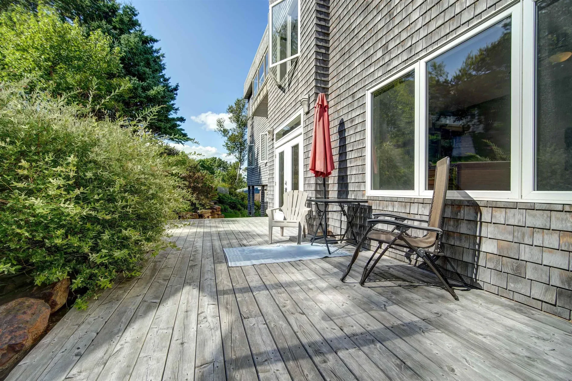 Exterior photo 3