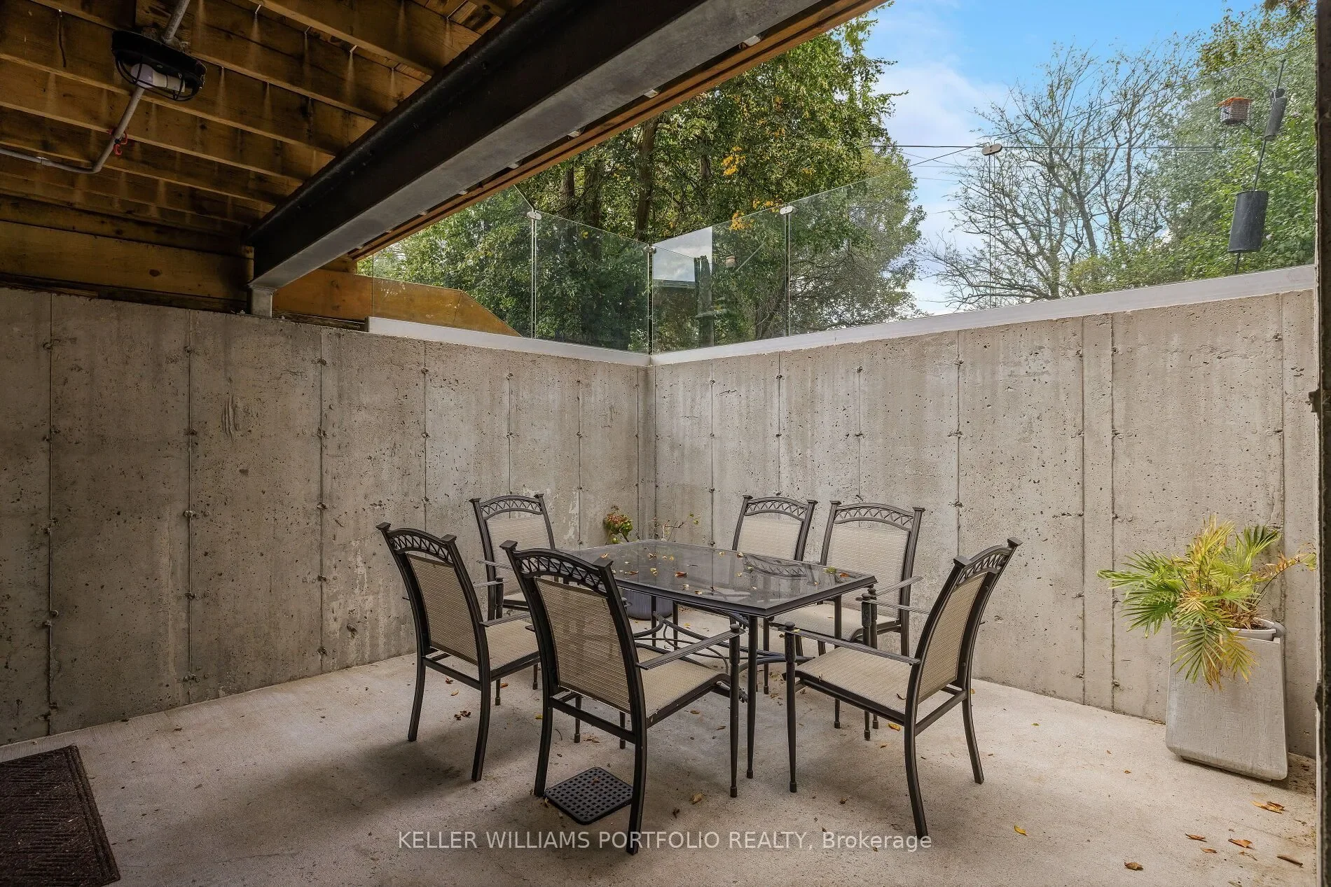 Gallery photo 12