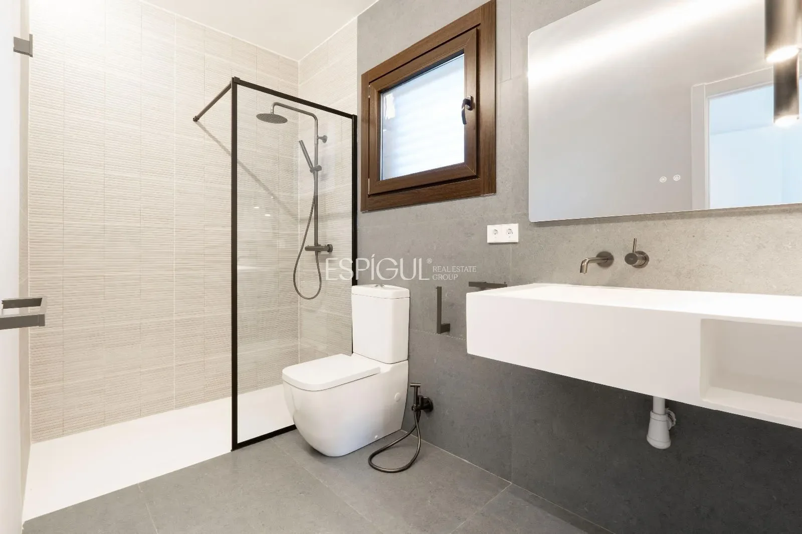 Gallery photo 10