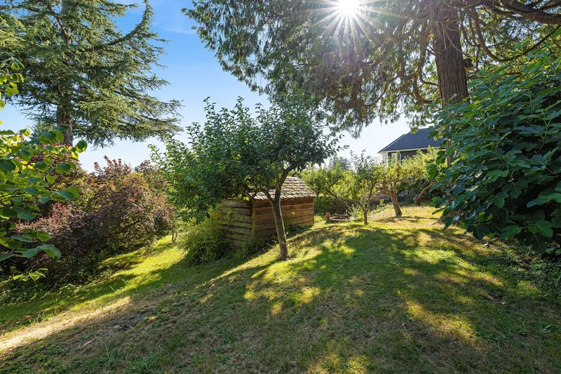 2234 Ottawa Avenue, West Vancouver, BC V7V 2S6, West Vancouver, British Columbia, Canada. - Photo 8