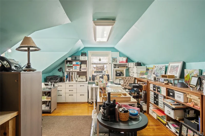 126 Oakland Avenue, West Hempstead, New York, United States. - Photo 20