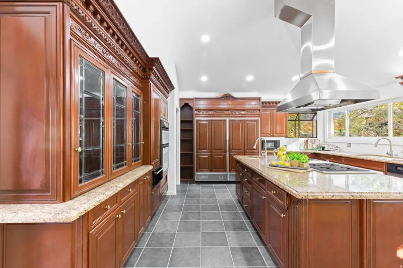 3364 E CREEK RD, Cottonwood Heights, Utah, United States. - Photo 14