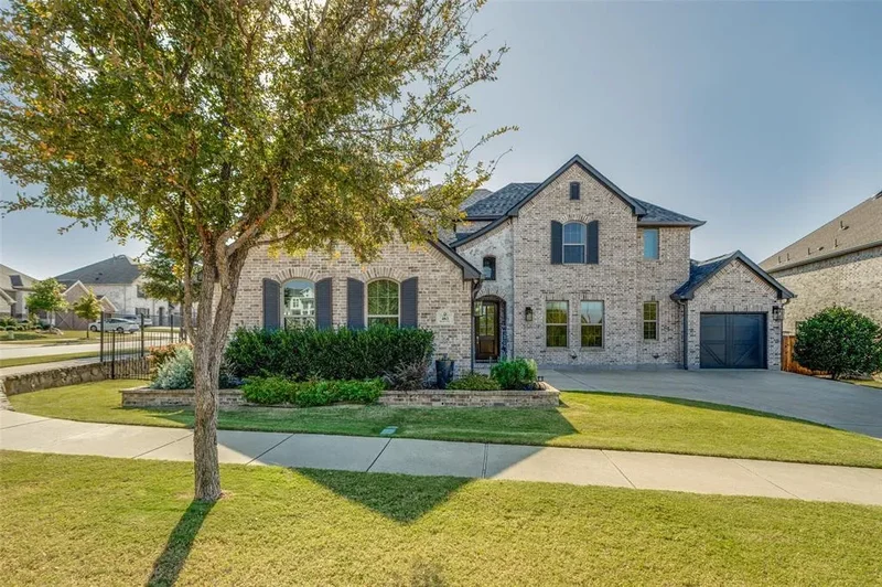 Single Family Residence in Frisco