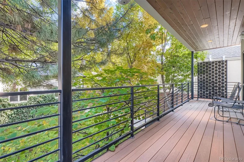 1056 S Clayton Way, Denver, Colorado, United States. - Photo 32