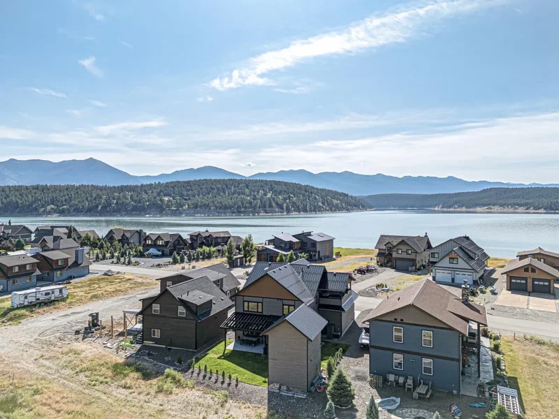 1663 Koocanusa Lake Drive, East Kootenay B, British Columbia, Canada. - Photo 31