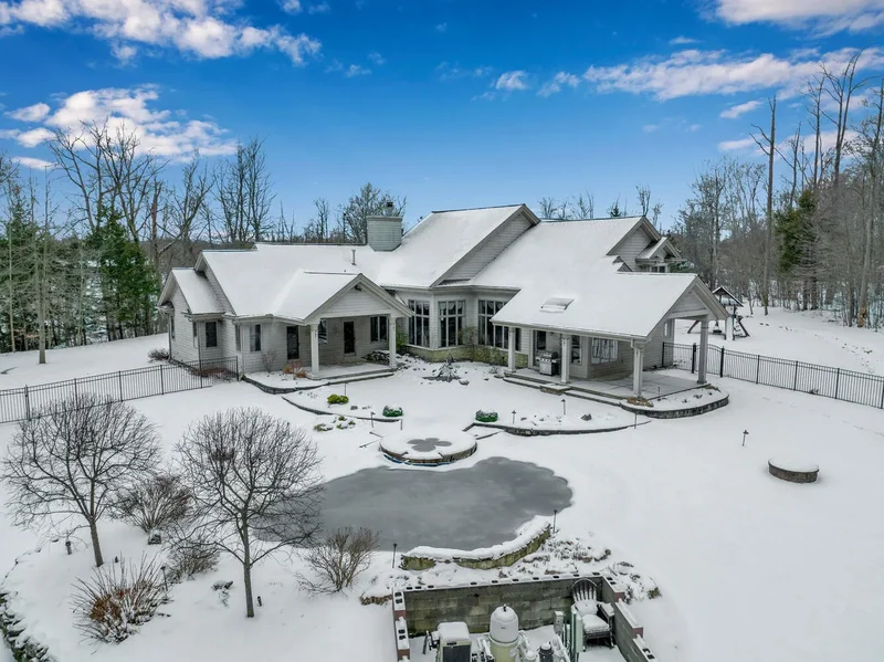 Dry Creek Manor