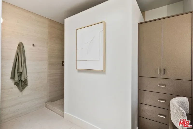 2380 Venus Drive, Los Angeles, California, United States. - Photo 27