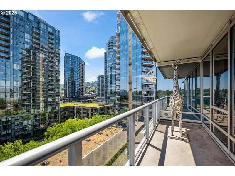 836 S Curry St #902, Portland, OR 97239, Portland, Oregon, United States. - Photo 21