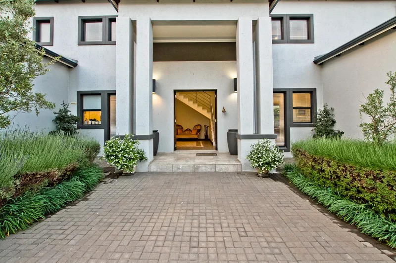 1 Forrest Road, 17 Oak Road, Inanda, SOUTH AFRICA, Sandton, Gauteng, South Africa. - Photo 7