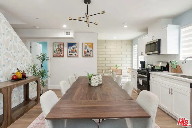 1341 N Mariposa Avenue, Los Angeles, California, United States. - Photo 7