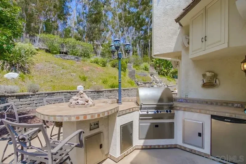 10494 Livewood Way, San Diego, California, United States. - Photo 46