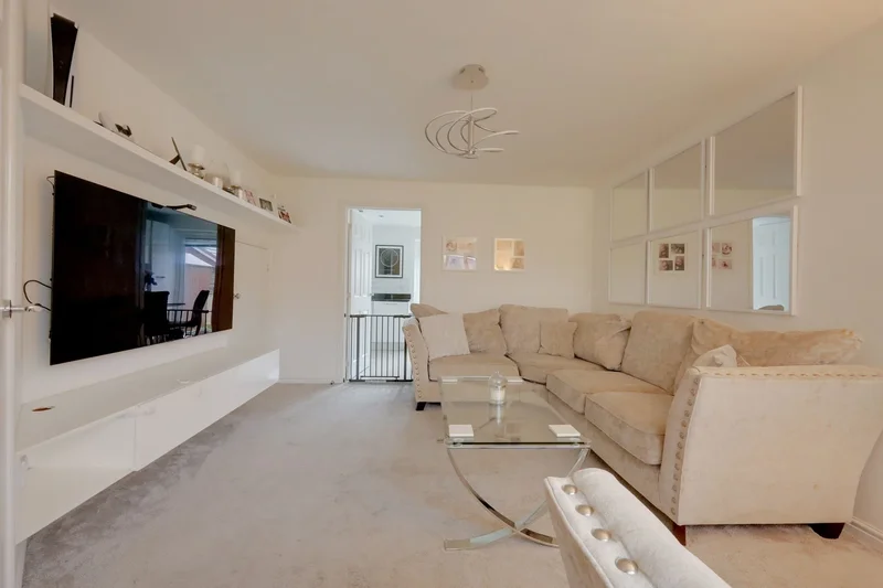 25 Aphrodite Way, Burgess Hill, RH15 0XQ, Burgess Hill, England, United Kingdom. - Photo 2