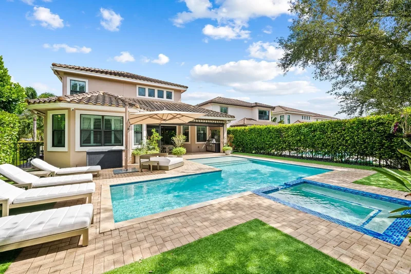 Single Family Residence in Parkland