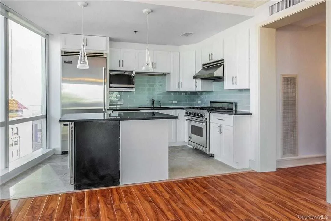 1 Renaissance Square, #11G, White Plains, NY, 10601, USA, White Plains, New York, United States. - Photo 10