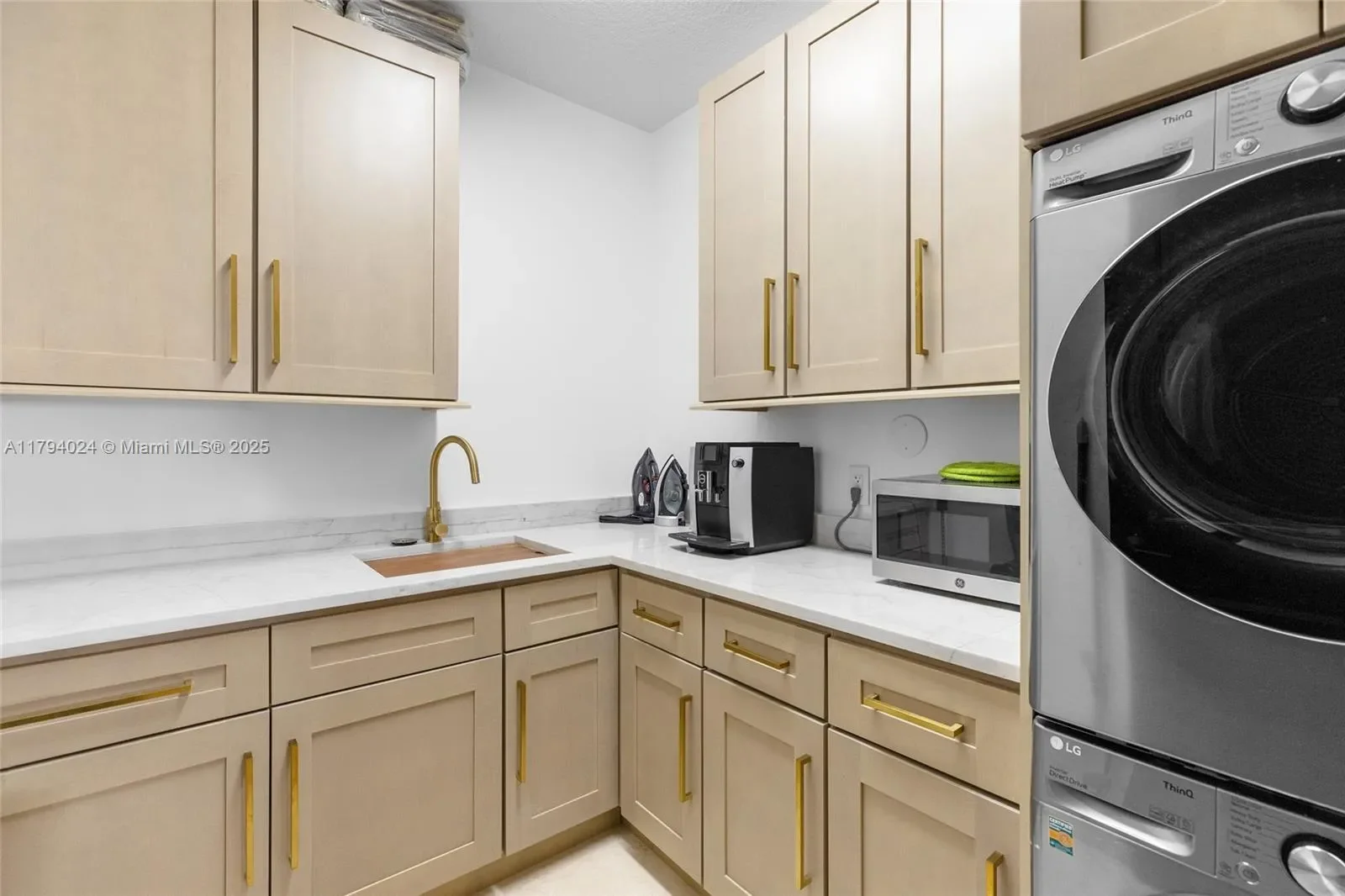 511 San Marco Dr, Fort Lauderdale, Florida, United States. - Photo 28