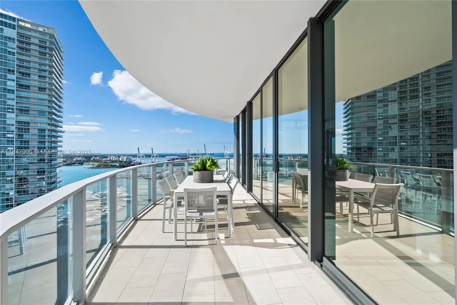 Miami Beach, Florida, United States. - Photo 18