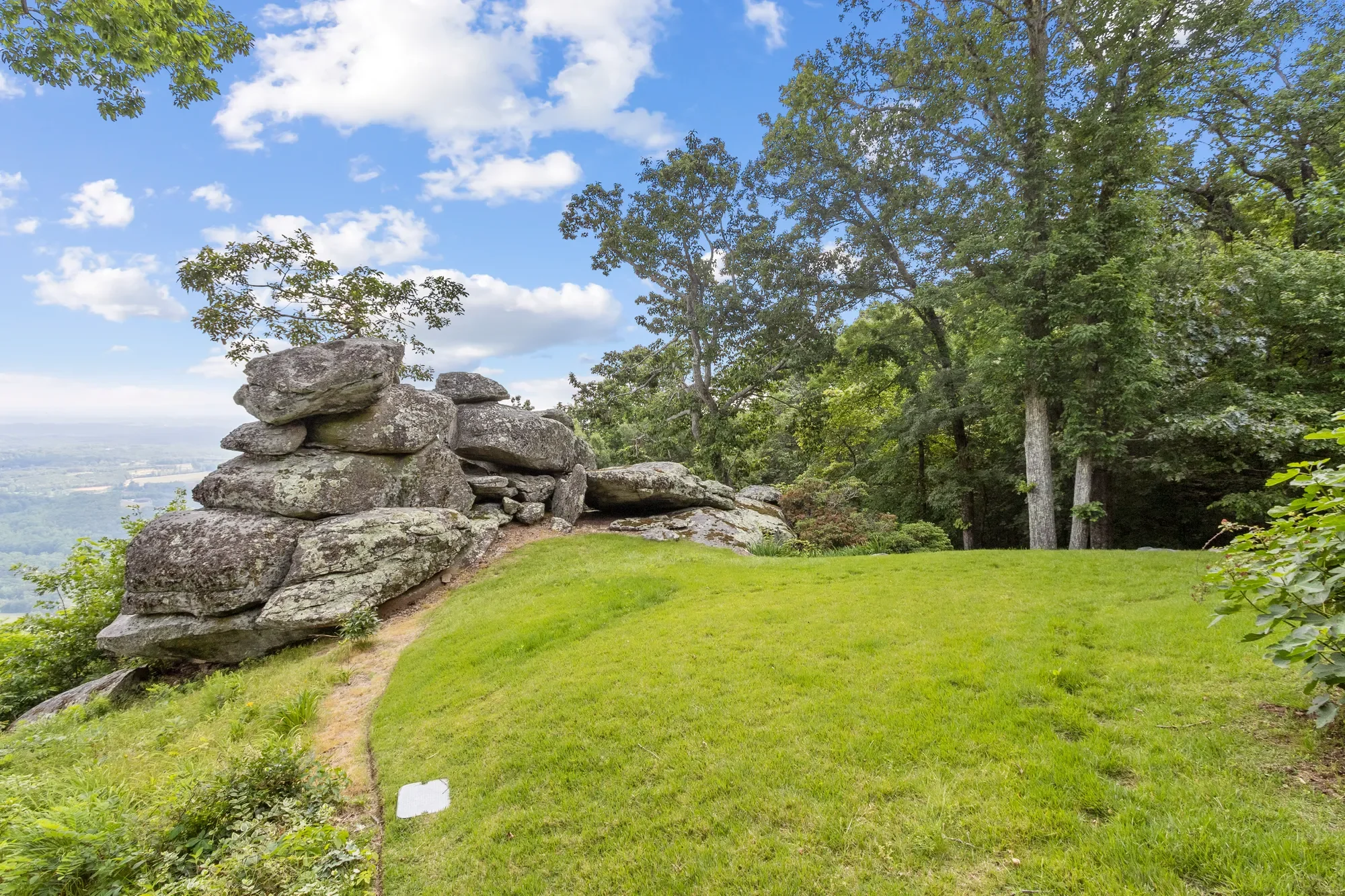 33 Southview Ledge Road , Landrum, SC 29356, Landrum, South Carolina, United States. - Photo 41