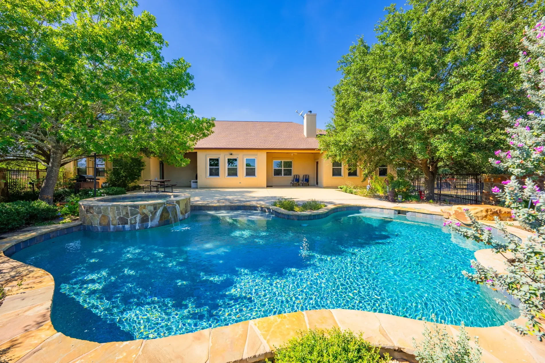 377 Waterstone Parkway , Boerne, TX 78006, Boerne, Texas, United States. - Photo 21