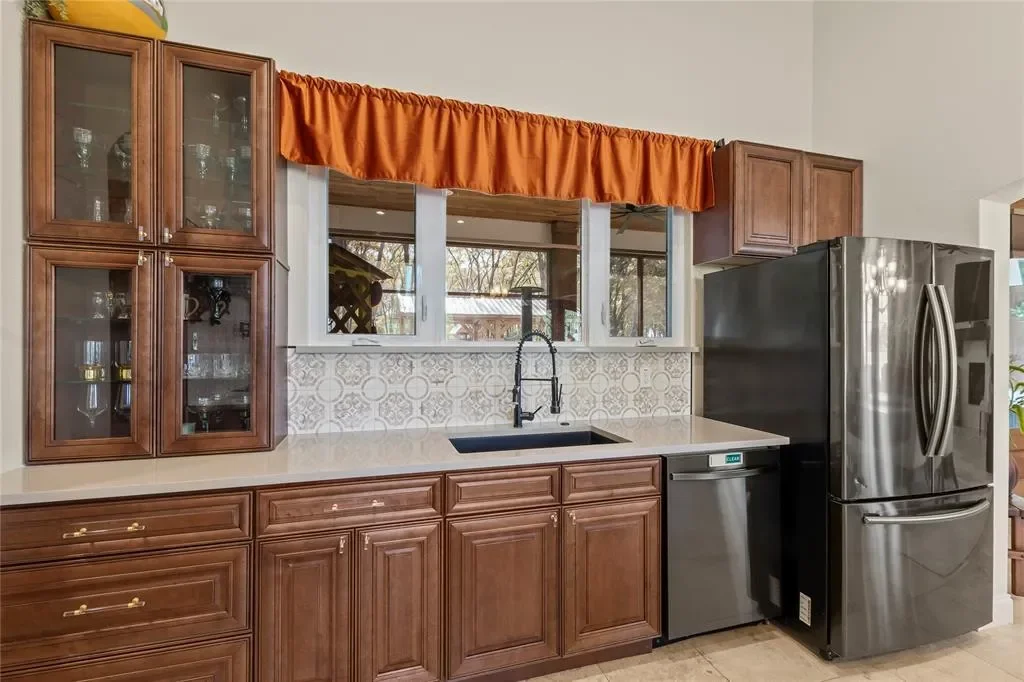 313 Cedar Creek Landing Lane, Mabank, Texas, United States. - Photo 9