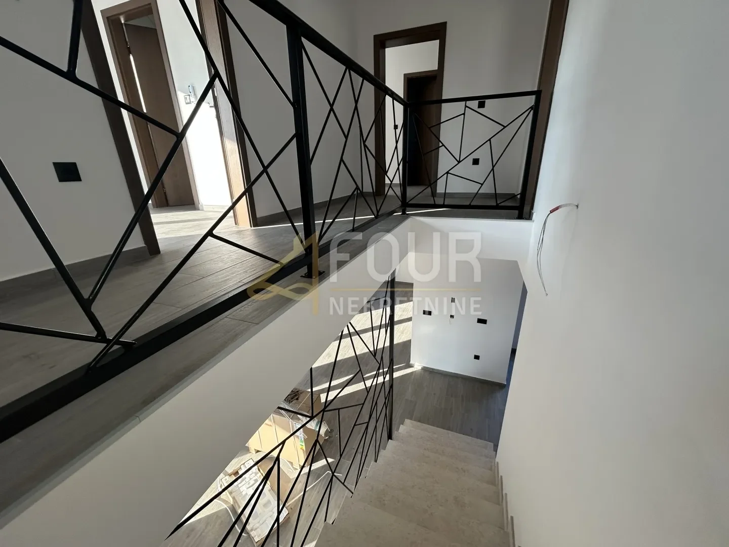 Gallery photo 10