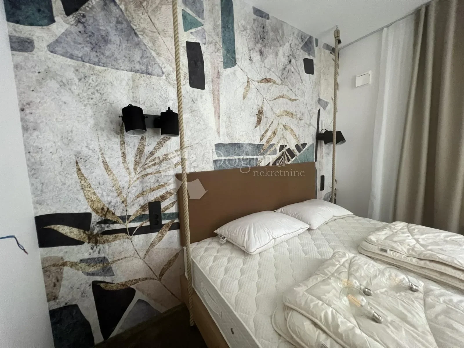 Gallery photo 8