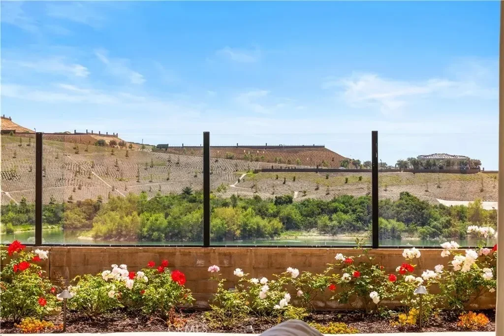 163 Summerland, Irvine, California, United States. - Photo 44