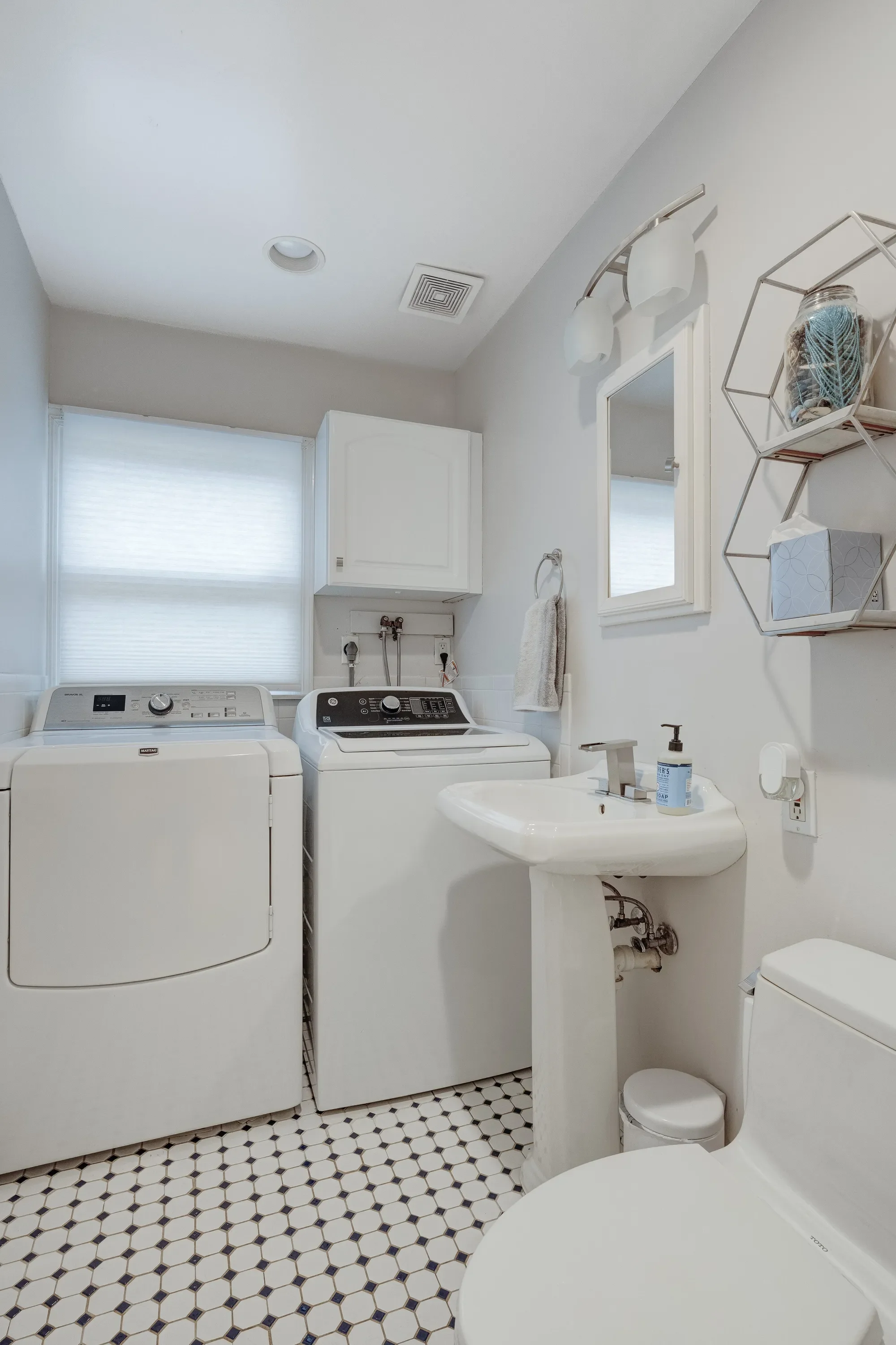 296 Jerome Avenue , Carle Place, NY 11514, Carle Place, New York, United States. - Photo 13