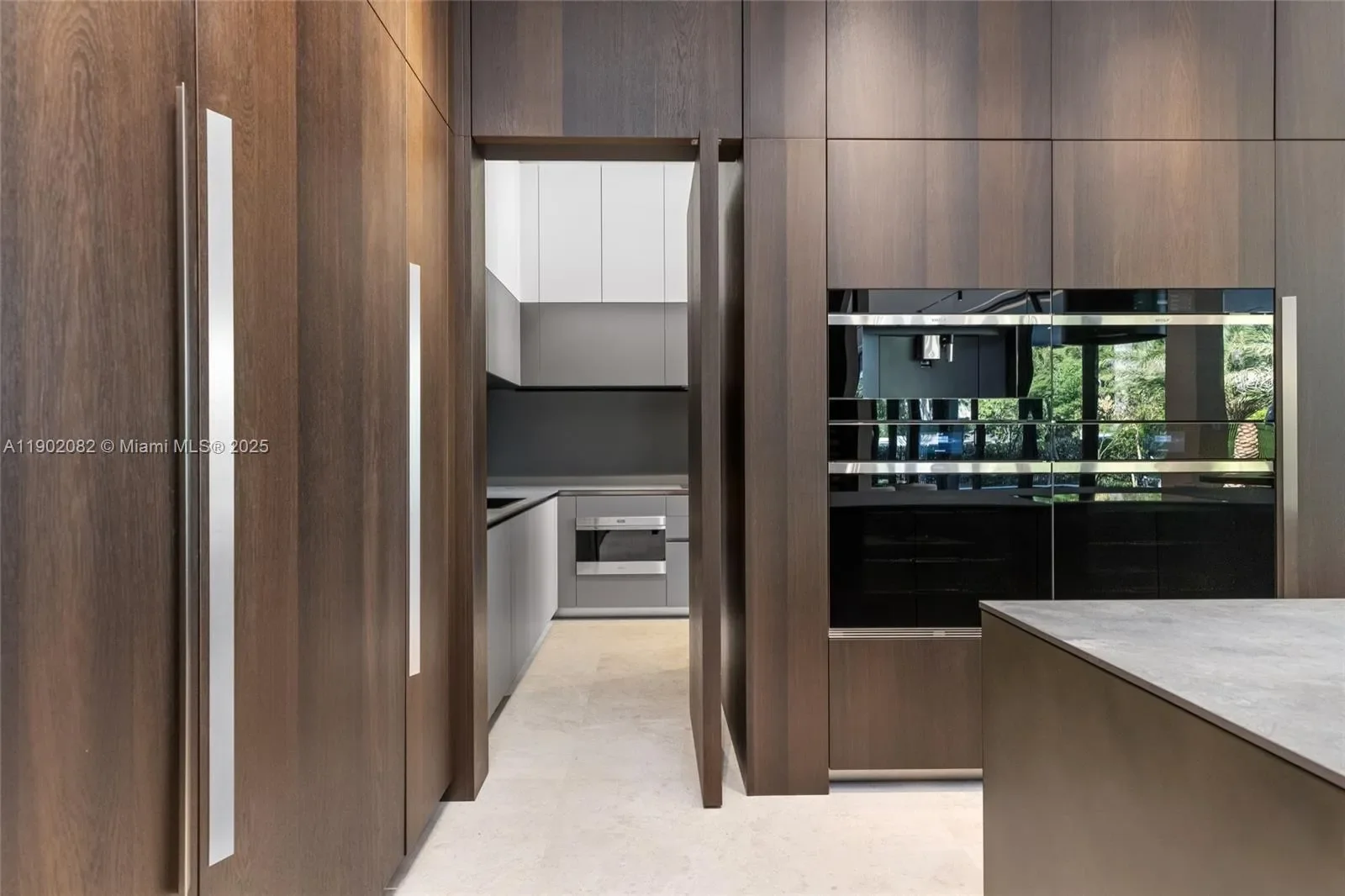 1800 W 27th St, Miami Beach, Florida, United States. - Photo 15