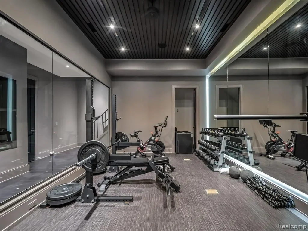 20910 TURNBERRY Boulevard, Northville, MI 48167, Novi, Michigan, United States. - Photo 5
