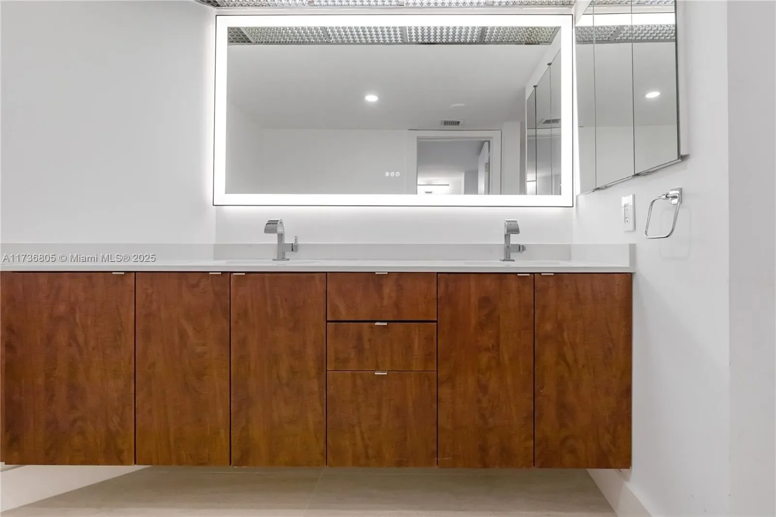1717 N Bayshore Dr A-1231, Miami, Florida, United States. - Photo 8