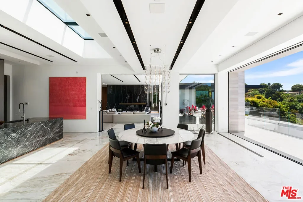 1108 Wallace, Beverly Hills, California, United States. - Photo 5