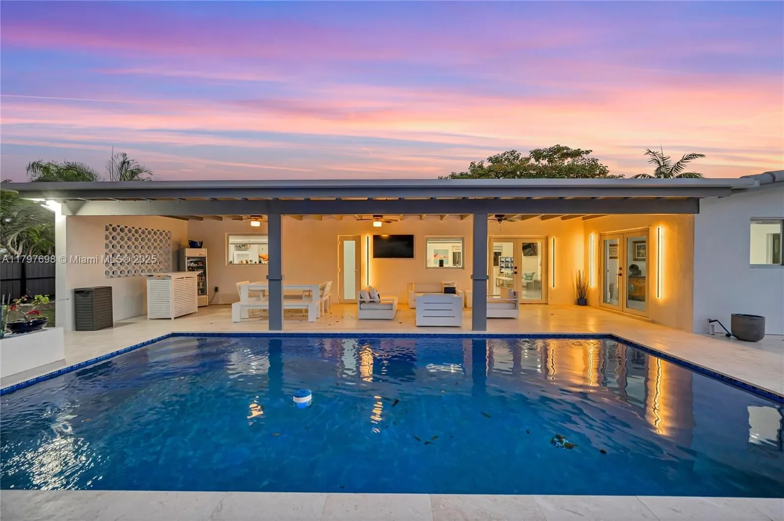 8501 SW 142nd St, Coral Gables, Florida, United States. - Photo 3