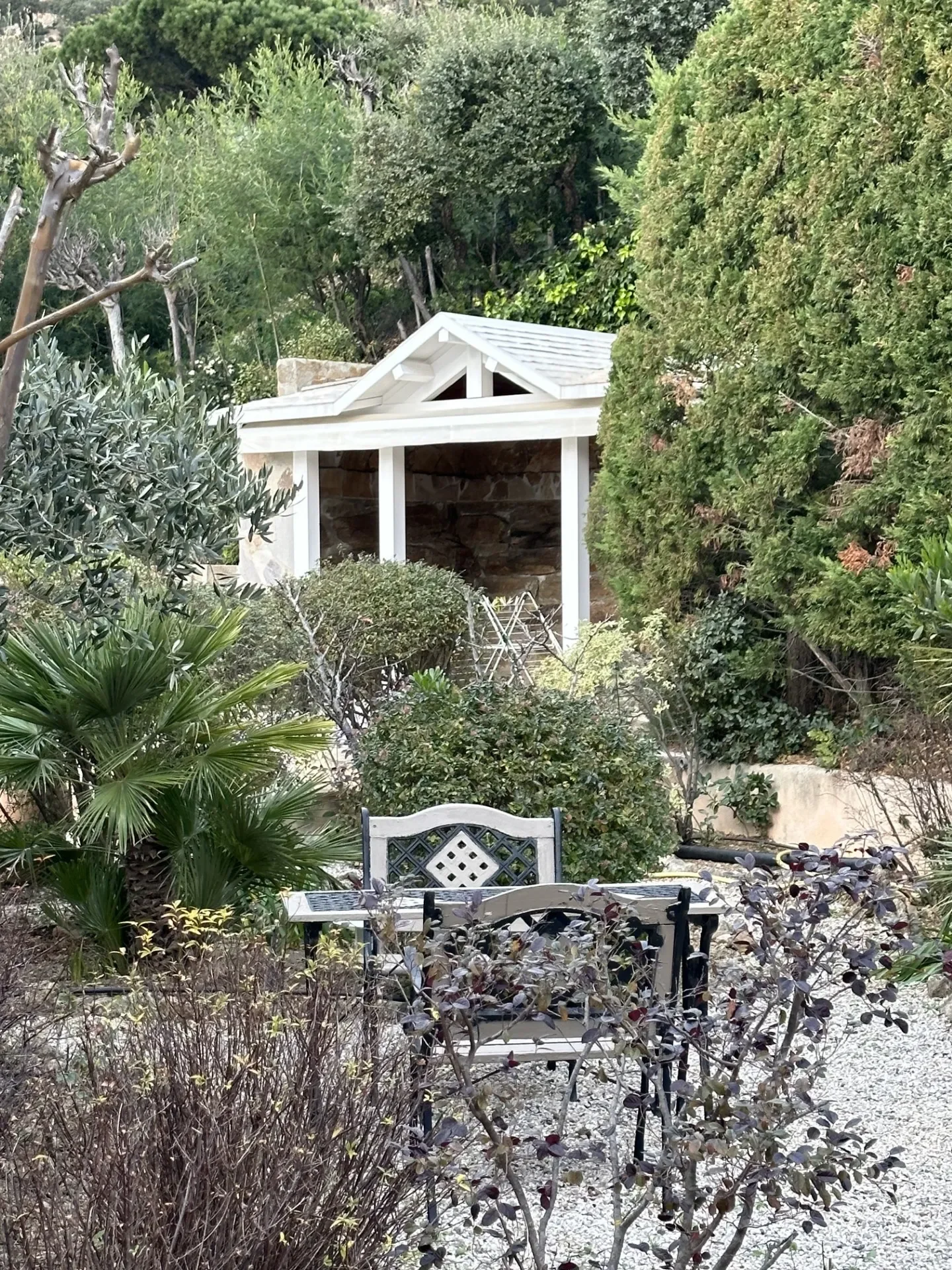 Exterior photo 4