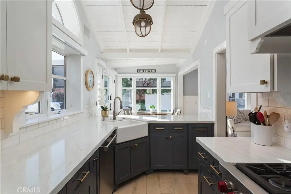 104 Onyx Avenue, Newport Beach, California, United States. - Photo 3